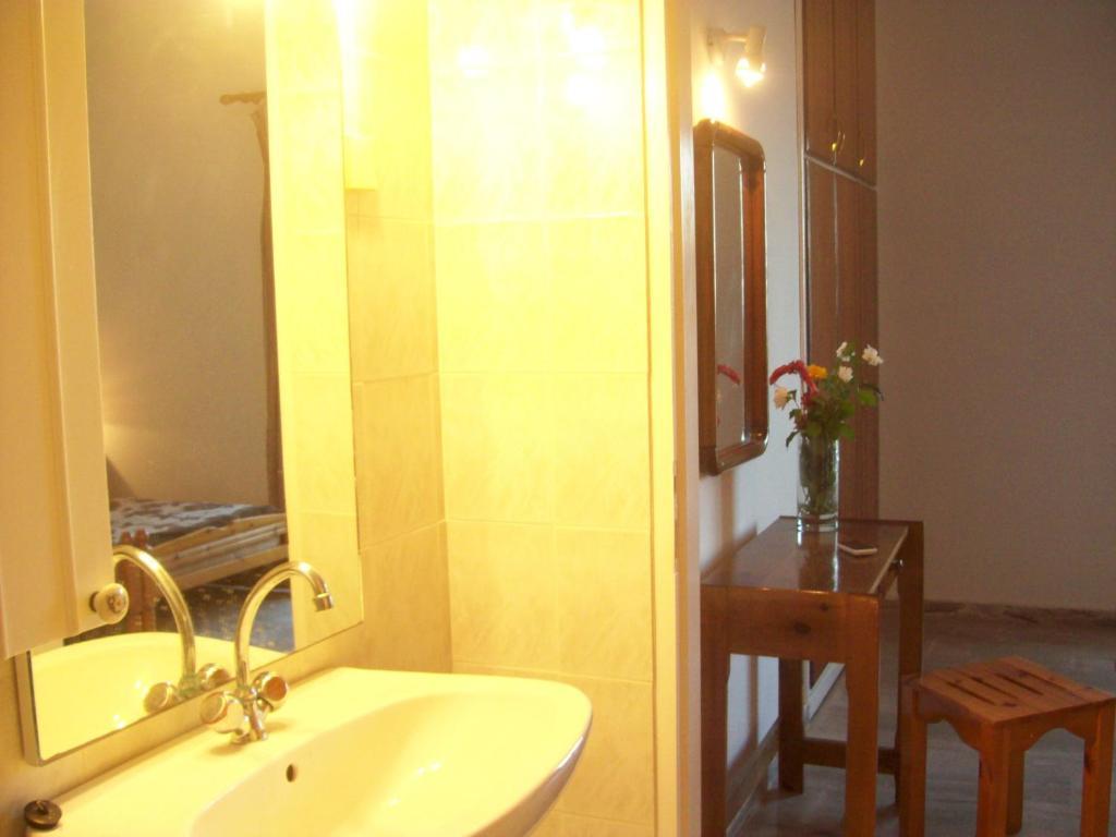 Villa Vania Gardenos Vitalades Phòng bức ảnh